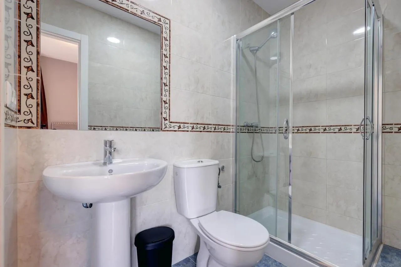 Hostal 37 Εστεπόνα 0*,