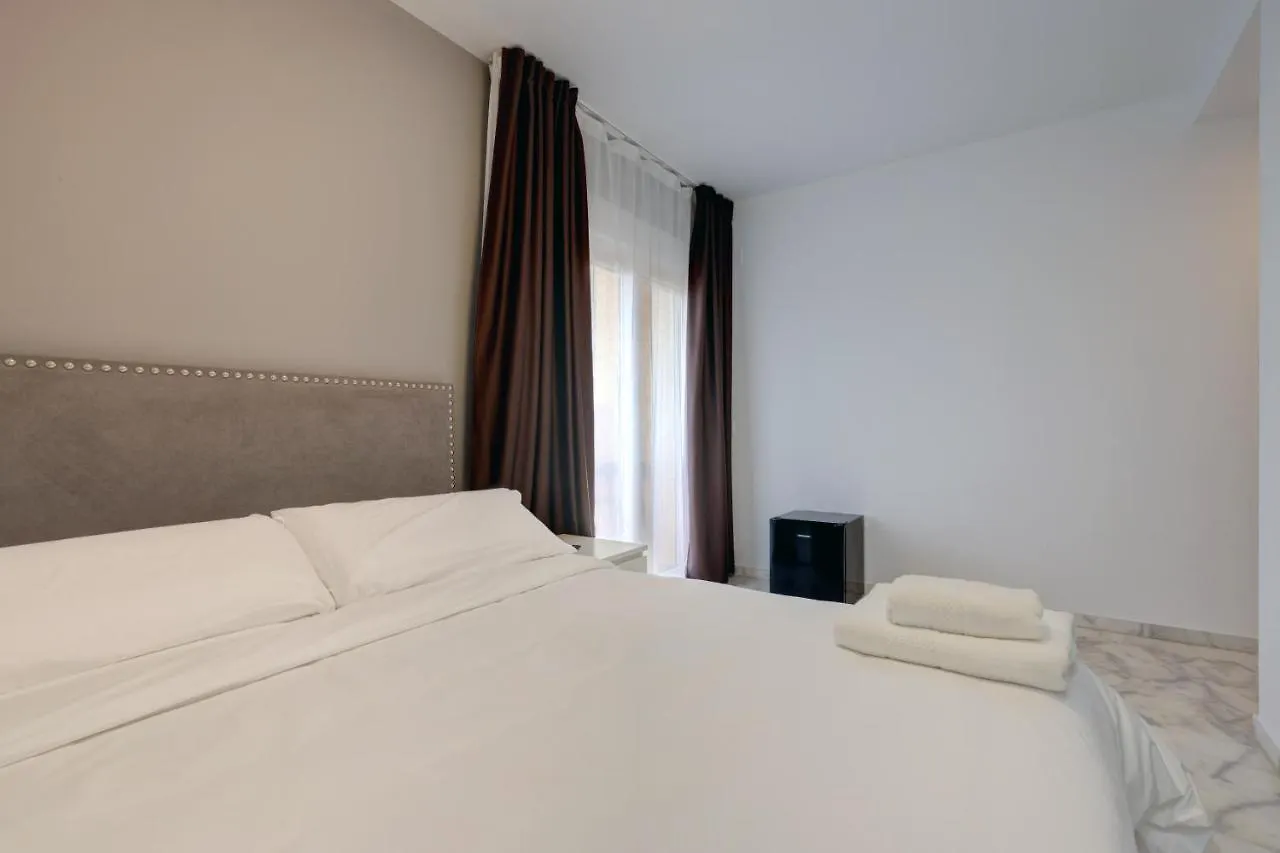Πανσιόν Hostal 37 Εστεπόνα